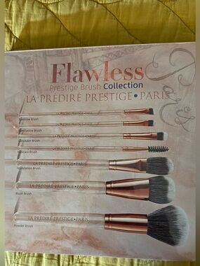 FLAWLESS Prestige Brush Collection